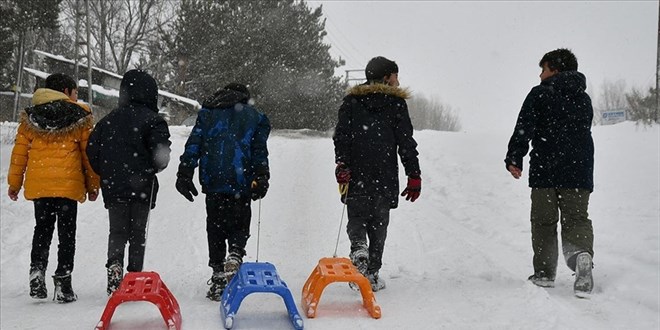 Drt ilde kar nedeniyle okullar yarn tatil edildi