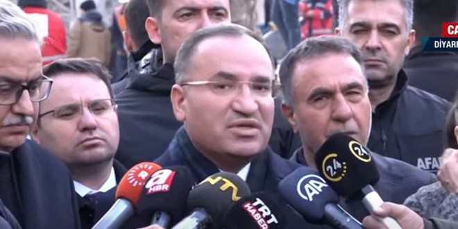 Bakan Bozdağ'dan uyarı: Diyarbakır'da trafik yoğunluğu çok fazla