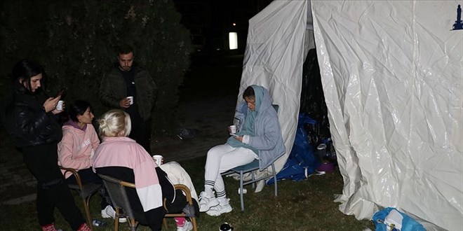 Uşak'ta deprem nedeniyle battaniye fiyatlarının arttığı iddiasına yalanlama