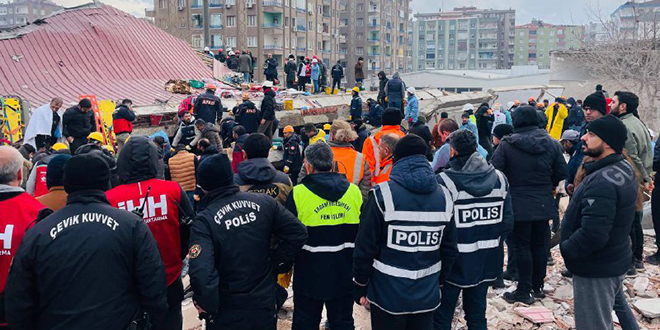 3 binin üzerinde Mehmetçik deprem bölgesinde