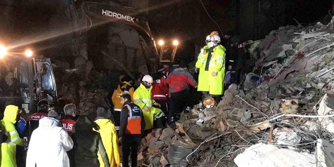 Elazığ'da arama çalışmaları tamamlandı, son kişinin de cansız bedenine ulaşıldı