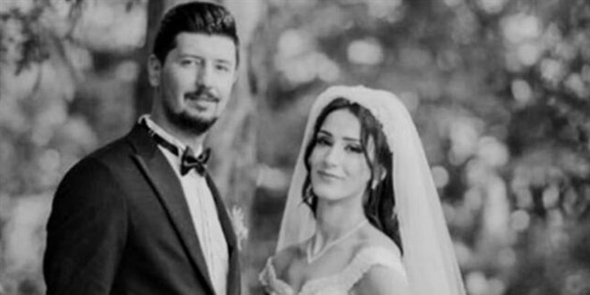 Voleybolcu çift depremde hayatını kaybetti