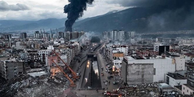 Deprem yardımı yaparken dolandırıcılara para kaptırmayın!