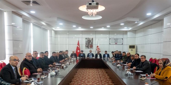 Toplantıda depreme yakalanan katılımcılar 'besmele' çekti