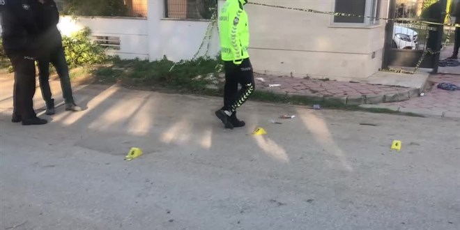 Antalya'da silahlı saldırıda 2 kişi öldü, 4 kişi yaralandı