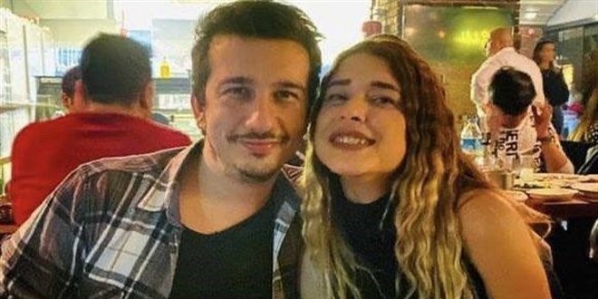Genç öğretmen çift, depremde yaşamını yitirdi