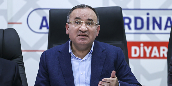 Bakan Bozdağ'dan deprem bölgelerinde hırsızlık ve yağma açıklaması