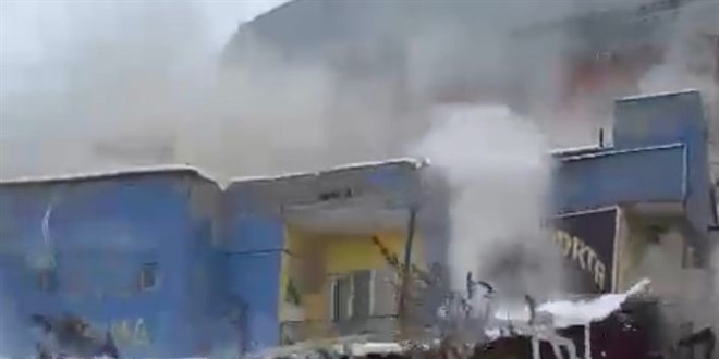 Korku dolu anlar kamerada: Deprem anına ait yeni görüntüler ortaya çıktı