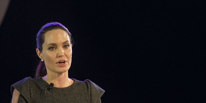 Angelina Jolie'den depremzedeler iin ba ars