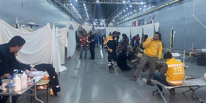 'TCG Bayraktar' ve 'TCG Sancaktar' gemileri, sahra hastanesi oldu