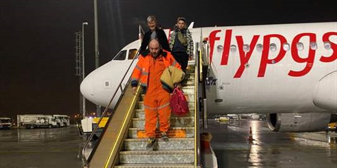 Onarılan Hatay Havalimanı'ndan kalkan Pegasus uçağı İstanbul'a indi