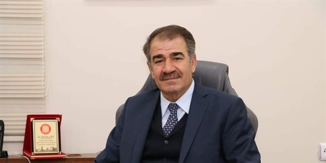 Makamında kalp krizi geçiren belediye başkanı yoğun bakımda