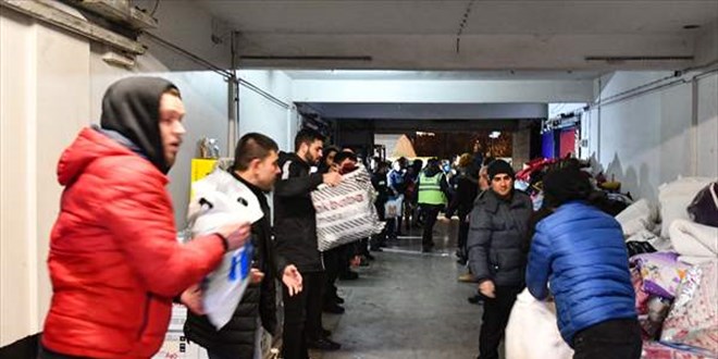 Van ve Muş'tan deprem bölgelerine yardımlar devam ediyor