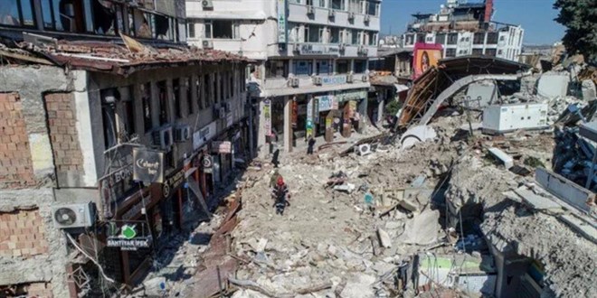 Bakan Soylu: Antakya'da 2 konuttan 1'i yıkık