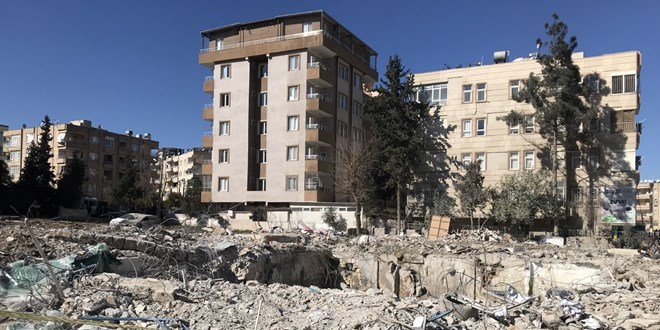 Profesörün 'Deprem öldürmez' paylaşımına soruşturma
