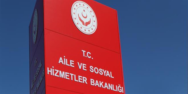 Bakanlıktan 'depremzede çocuk' açıklaması: Koruyucu aile modeli uygulanmıyor