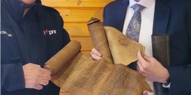 'Ester parşömeni Türkiye Hahambaşılığı tarafından muhafaza ediliyor'