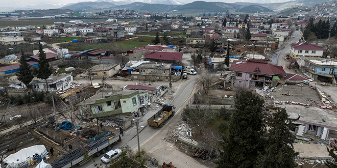 55 haneli kyde, sadece 3 ev ayakta kalabildi