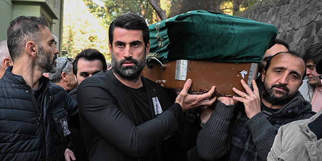 Ailesinin yüzüğünden tespit ettiği Taner Savut'a veda
