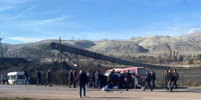 Ankara'da iki minibüs çarpıştı: 1 ölü, 3 yaralı