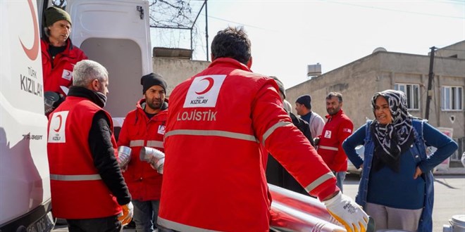Kızılay'ın 2 bin 300 personeli depremden doğrudan etkilendi