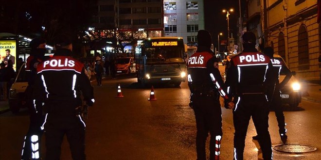 �stanbul'da asayi� uygulamas�nda 402 ��pheli g�zalt�na al�nd�