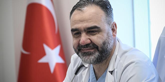Deprem bölgesinde görev alan başhekim 'önce onlara bak' diyen hastalarını unutamıyor