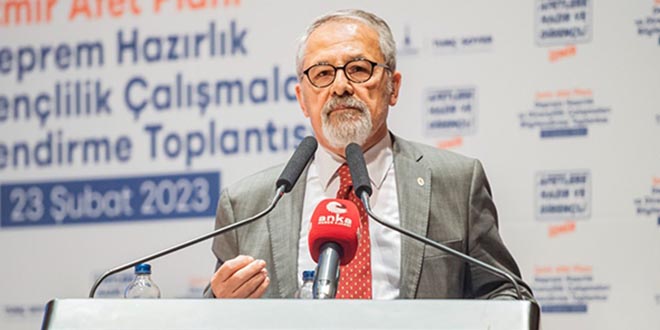 Naci Görür'den uyarı: Artçılar sürerken beton dökmeyin