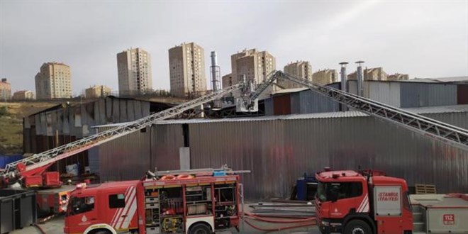 İstanbul'da tekstil fabrikasında yangın
