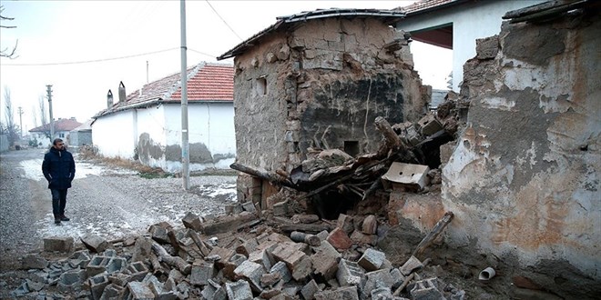 Kayseri'de depremin bilanosu artryor: Ar hasarl yap says 433'e ykseldi
