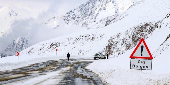 Meteorolojiden iki bölgeye 'çığ tehlikesi' uyarısı