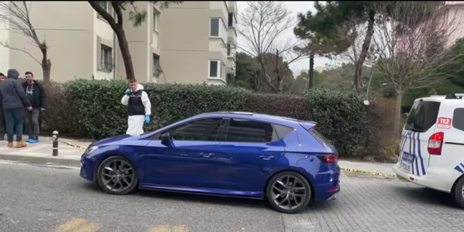 Büyükçekmece'de otomobilin bagajında ceset bulundu