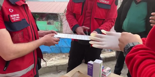 Bakan Koca'dan Hatay'daki sağlık taramalarına ilişkin paylaşım