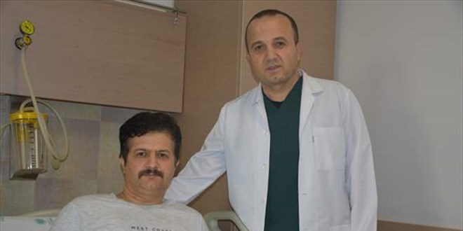 Depremzedelere yardım için gittiği Hatay'da depreme yakalanan öğretmenin ayağı kırıldı