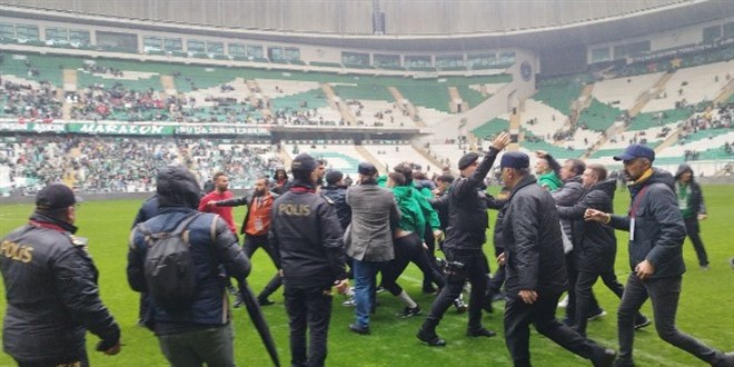 Bursaspor-Amedspor maçındaki kamu görevlileri açığa alındı