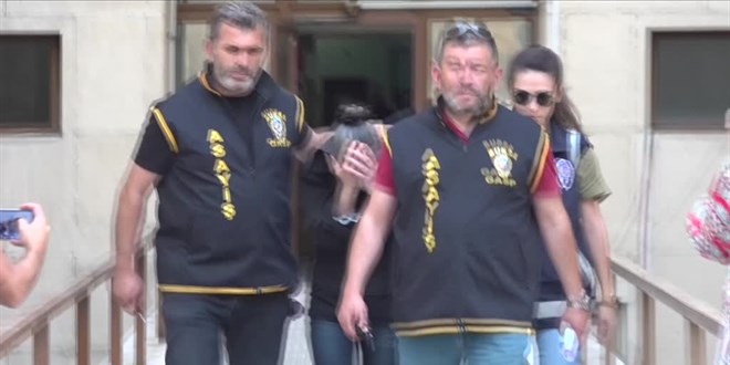 Bursa'da p evde bulunan ocuun teyzesinin yarglanmasna baland