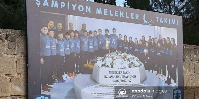 Türkiye'deki depremlerde yaşamını yitiren 'Şampiyon Melekler' için ağıt