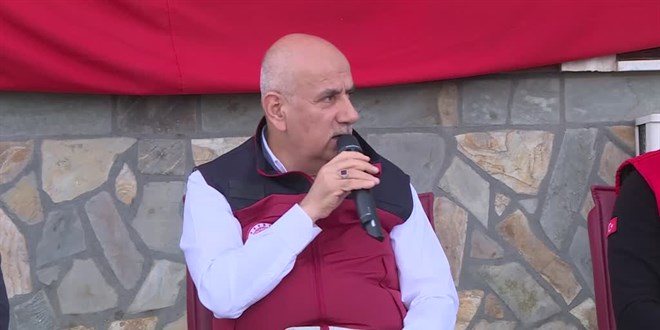 Bakan Vahit Kiri�ci: Tar�m arazisinden, faydan uzak duraca��z