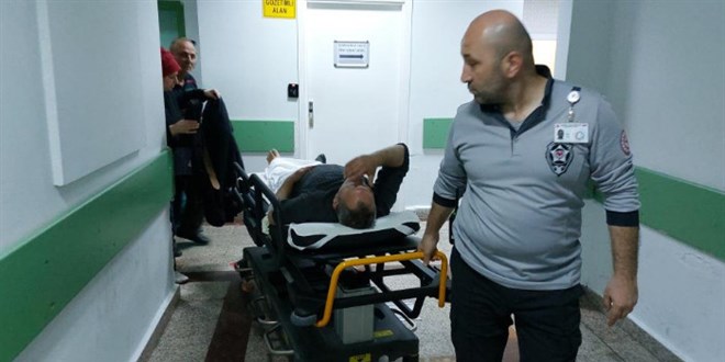 Hastane koridorlarında kavga: 2 yaralı