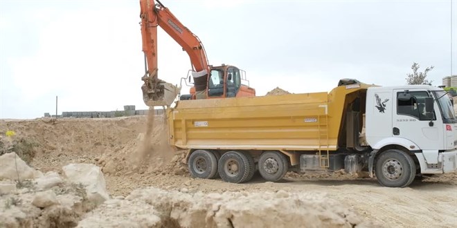 Şanlıurfa'da kalıcı konutlar için ilk kazma vuruldu