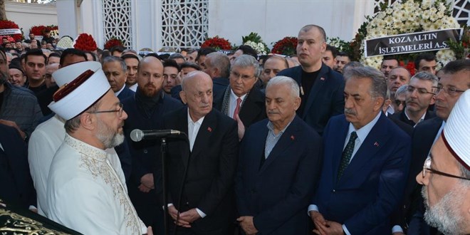Binali Yıldırım'ın annesi son yolculuğuna uğurlandı