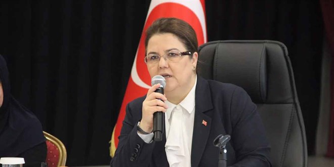 Aile Bakanı: Depremzede bebeklere süt annelik yapmak isteyenler bize başvursun
