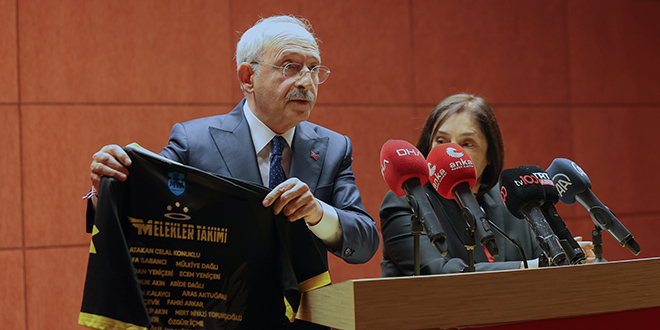CHP Genel Başkanı Kılıçdaroğlu, KKTC dönüşü açıklama yaptı