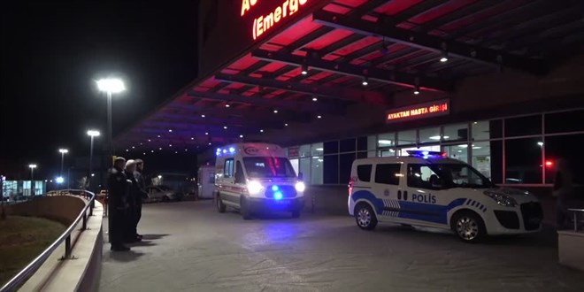 Trabzon'da devrilen otomobilin sürücüsü hayatını kaybetti