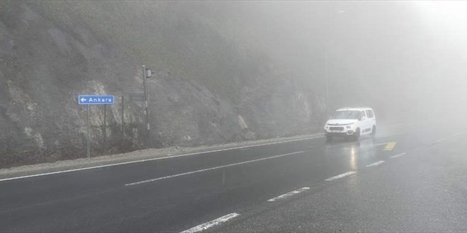 Bolu Dağı'nda sis etkili oluyor