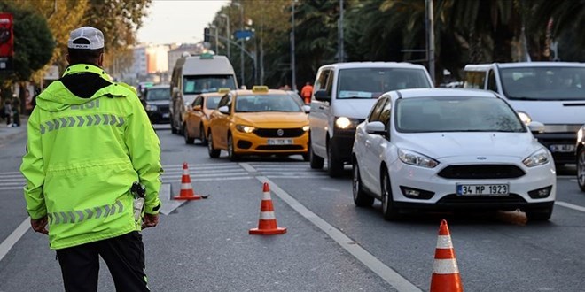 stanbul'da yarn baz yollar trafie kapatlacak