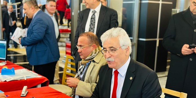 Mehmet Tüm Balıkesir'den aday adayı oldu