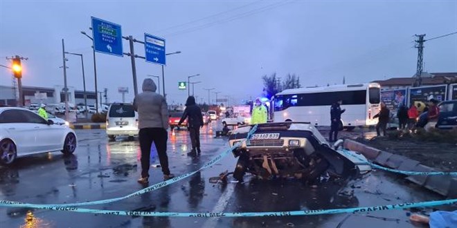 Nevşehir'de minibüs ile otomobil çarpıştı: 1 ölü, 9 yaralı