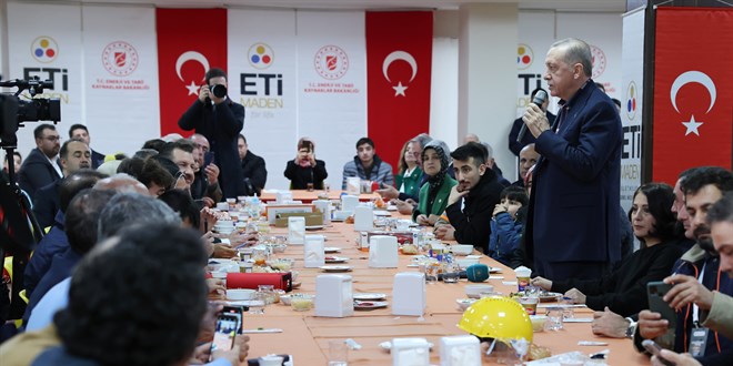 Erdoğan depremzedelere seslendi: İnşaatlarımızı hızla yükselteceğiz