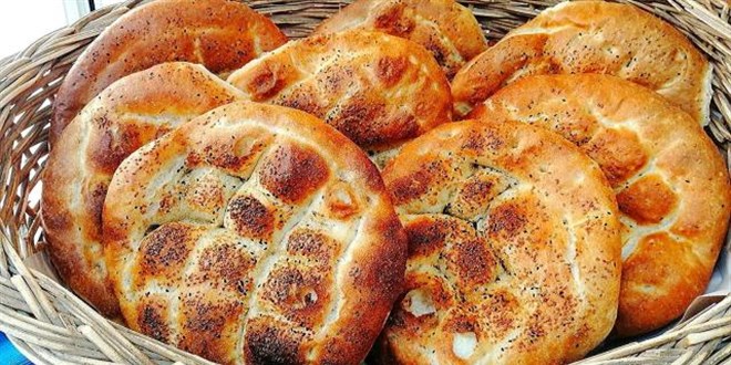 Ramazan pidesi 10 liradan satılacak